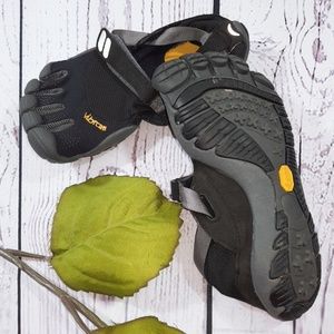 Vibram Five Fingers Bikila Black - Sz 7.5
